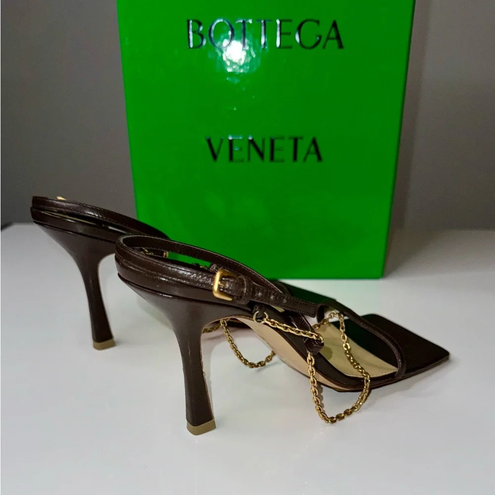 Bottega Veneta - 37 US - Strech Chain Sandals - Brown with Golden Chain - Picture 11 of 17